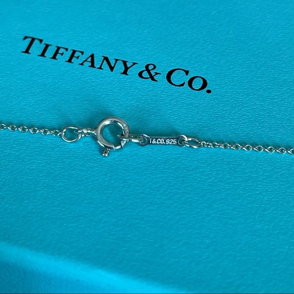 SOLD💗Tiffany & Co.💗 Necklace DaisyNecklace - Picture 5 of 7